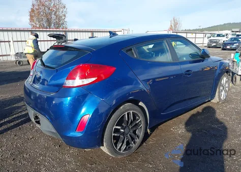 2016 Hyundai Veloster z USA, uszkodzony, nr VIN KMHTC6AD8GU262940